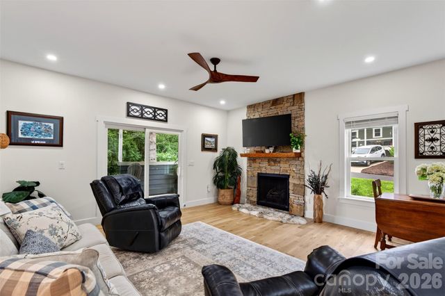 310 Magnolia Ridge Road, Swannanoa, NC 28778