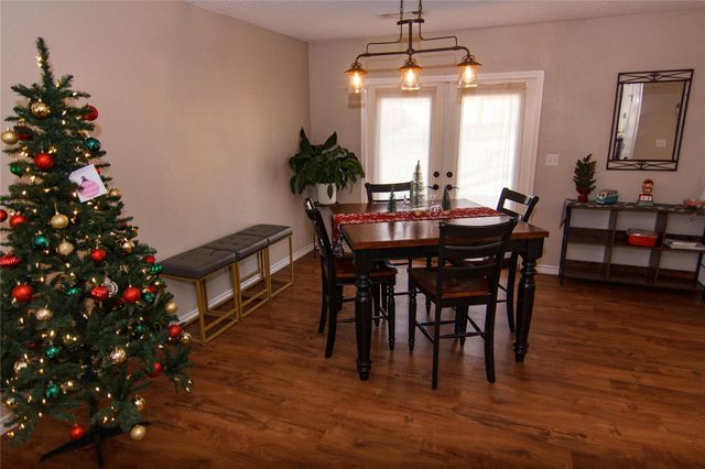 200 E Keanahalululu LN R, Bastrop, TX 78602