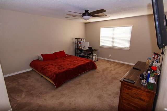 200 E Keanahalululu LN R, Bastrop, TX 78602