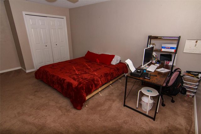 200 E Keanahalululu LN R, Bastrop, TX 78602