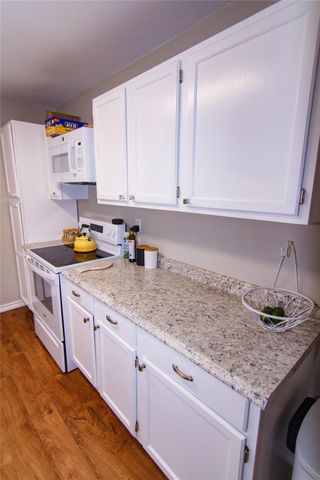 200 E Keanahalululu LN R, Bastrop, TX 78602