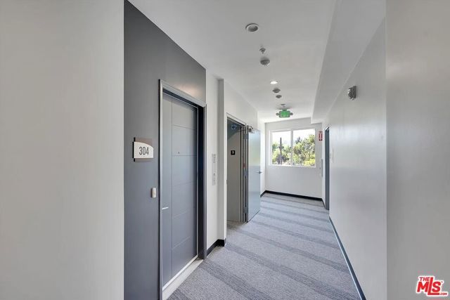 14419 Riverside Drive 204, Sherman Oaks, CA 91423