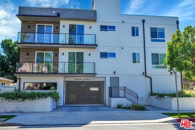 14419 Riverside Drive 204, Sherman Oaks, CA 91423