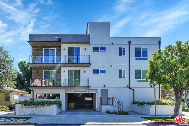 14419 Riverside Drive 204, Sherman Oaks, CA 91423