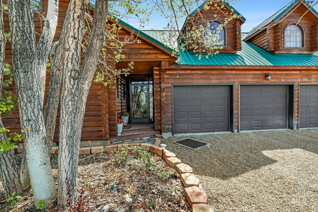 203 N Brush Road, Fairfield, ID 83327 photo 2