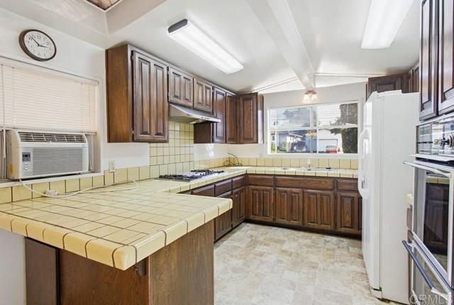 75 E Naples Street, Chula Vista, CA 91911