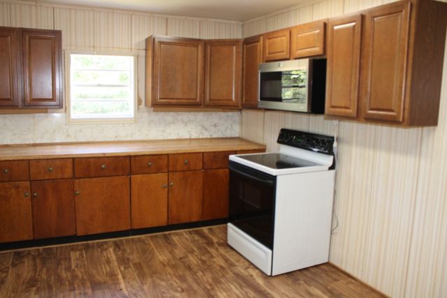 121 E Lynnwood Drive, Diamond City, AR 72630
