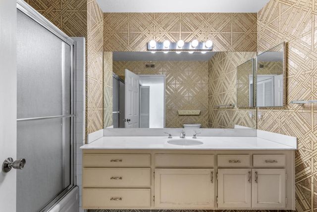 250 Serena Drive, Palm Desert, CA 92260