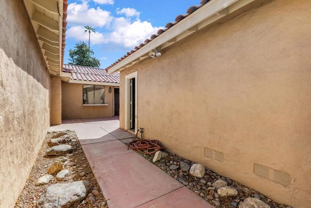 250 Serena Drive, Palm Desert, CA 92260