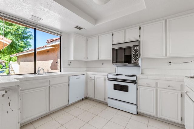 250 Serena Drive, Palm Desert, CA 92260