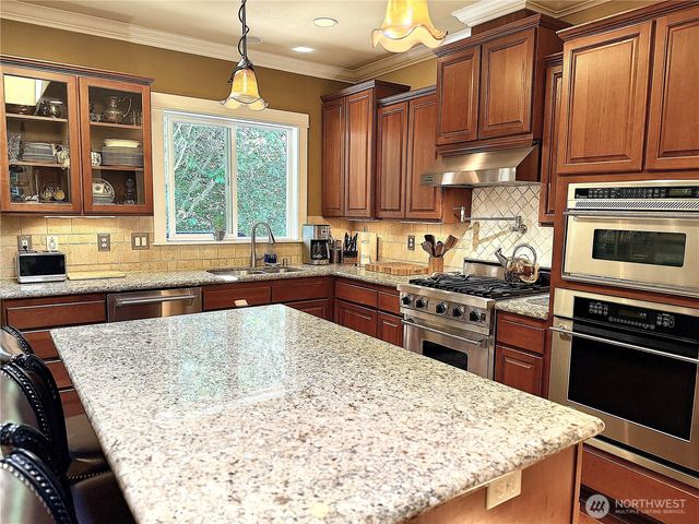 18210 Homeview Drive, Edmonds, WA 98026