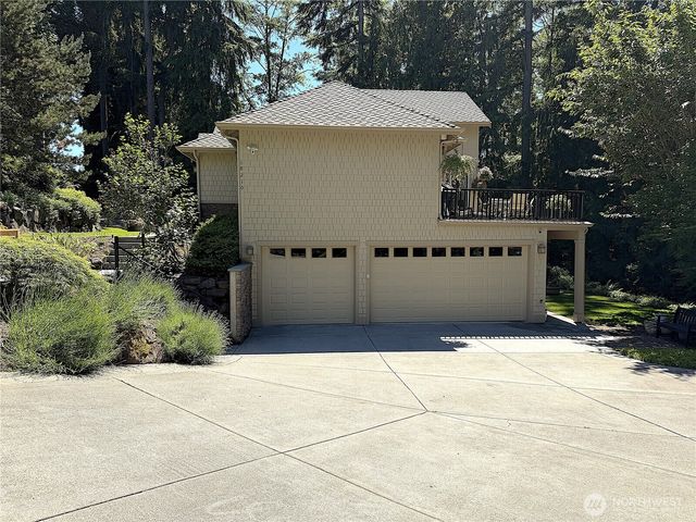 18210 Homeview Drive, Edmonds, WA 98026