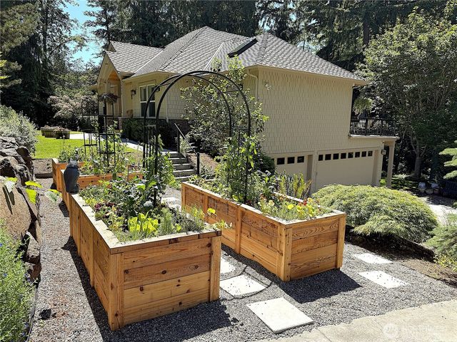 18210 Homeview Drive, Edmonds, WA 98026