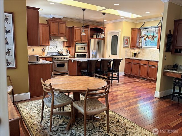 18210 Homeview Drive, Edmonds, WA 98026