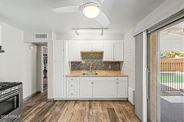 11118 W IOWA Avenue, Youngtown, AZ 85363