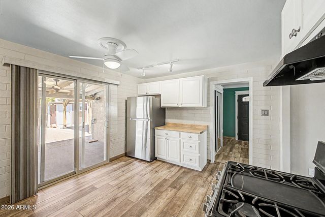 11118 W IOWA Avenue, Youngtown, AZ 85363