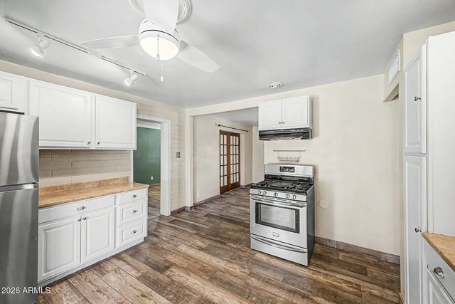 11118 W IOWA Avenue, Youngtown, AZ 85363
