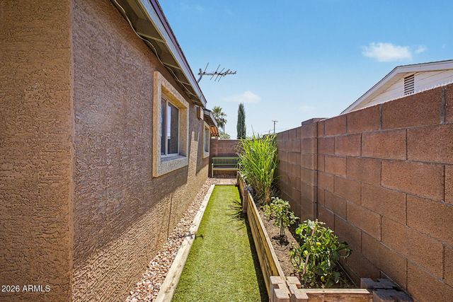 11118 W IOWA Avenue, Youngtown, AZ 85363