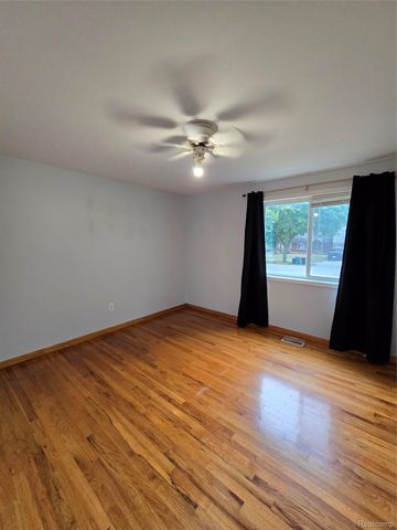 2310 Cumberland Drive, Troy, MI 48085