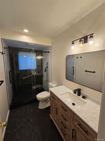 2310 Cumberland Drive, Troy, MI 48085