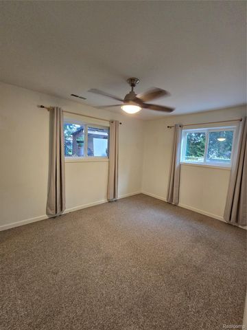 2310 Cumberland Drive, Troy, MI 48085