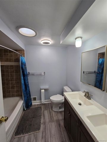 2310 Cumberland Drive, Troy, MI 48085