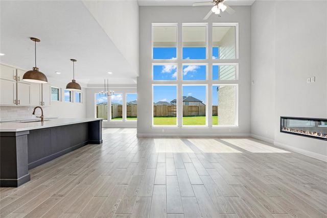 32411 Sandhill Place Street, Fulshear, TX 77441