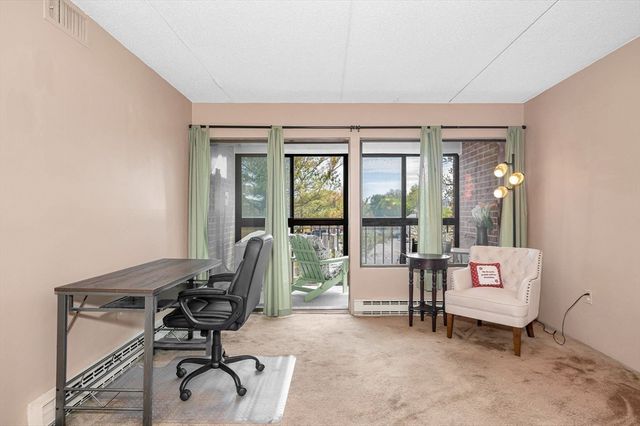 49 Melrose St 4B, Melrose, MA 02176