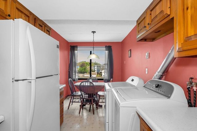 49 Melrose St 4B, Melrose, MA 02176