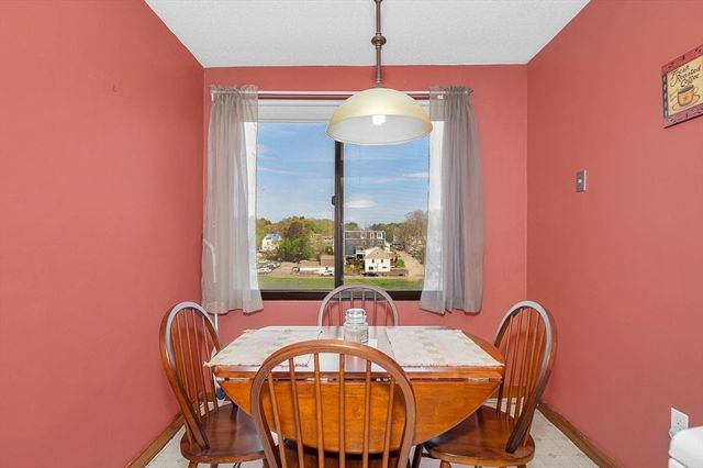 49 Melrose St 4B, Melrose, MA 02176