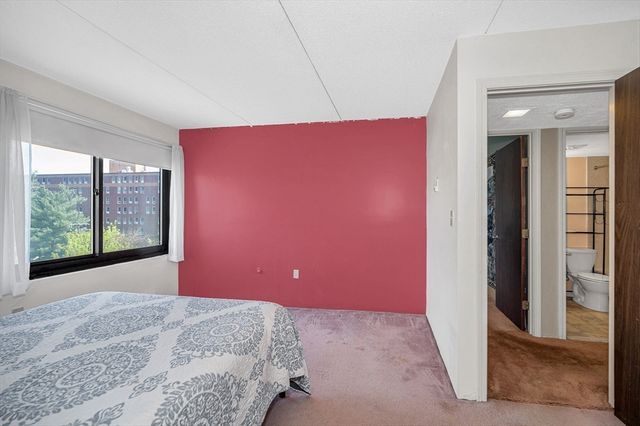 49 Melrose St 4B, Melrose, MA 02176