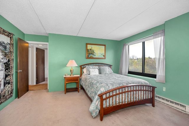 49 Melrose St 4B, Melrose, MA 02176