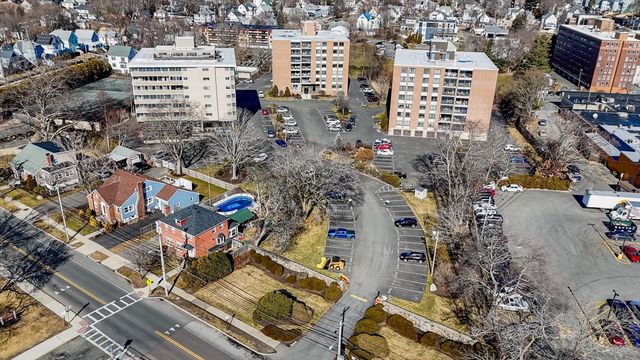 49 Melrose St 4B, Melrose, MA 02176