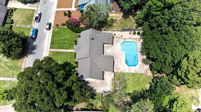 105 Wellington Cir., Hattiesburg, MS 39402
