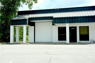 2812 NW Hunter Drive, Blue Springs, MO 64015