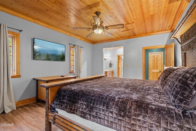 415 Matterhorn Drive, Gatlinburg, TN 37738