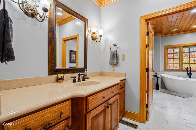 415 Matterhorn Drive, Gatlinburg, TN 37738