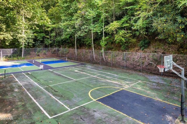 415 Matterhorn Drive, Gatlinburg, TN 37738