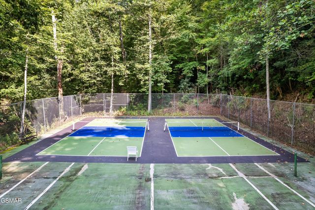 415 Matterhorn Drive, Gatlinburg, TN 37738