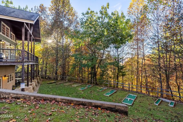 415 Matterhorn Drive, Gatlinburg, TN 37738