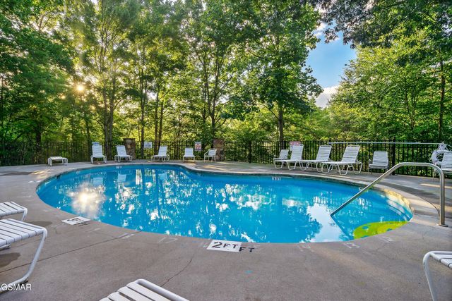 415 Matterhorn Drive, Gatlinburg, TN 37738