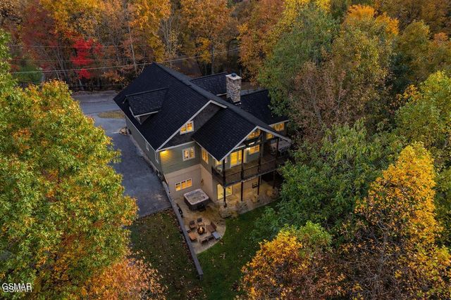415 Matterhorn Drive, Gatlinburg, TN 37738