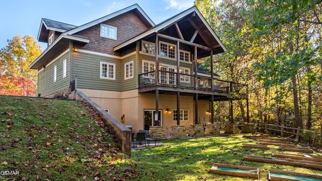 415 Matterhorn Drive, Gatlinburg, TN 37738