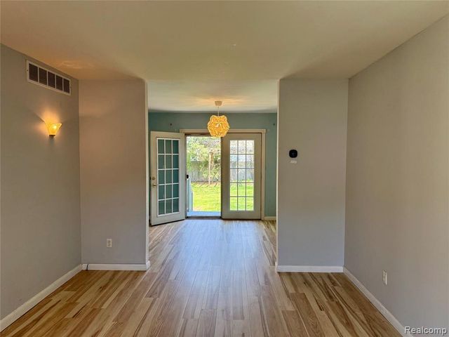 420 Stratford Road, Ferndale, MI 48220