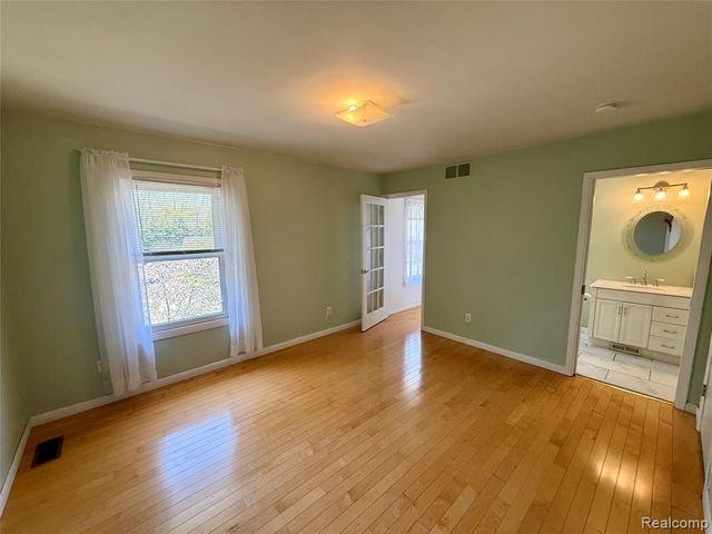 420 Stratford Road, Ferndale, MI 48220