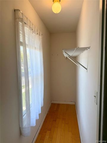 420 Stratford Road, Ferndale, MI 48220