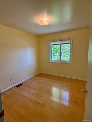 420 Stratford Road, Ferndale, MI 48220