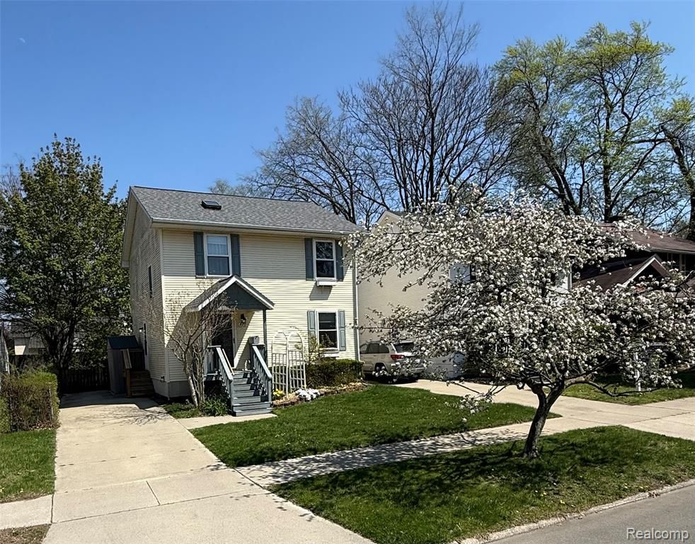 420 Stratford Road, Ferndale, MI 48220