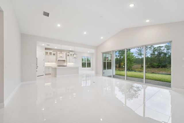 10209 NW Field Flower Trail 231, Port St Lucie, FL 34987