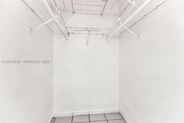 19181 NW 89th Ave, Hialeah, FL 33018